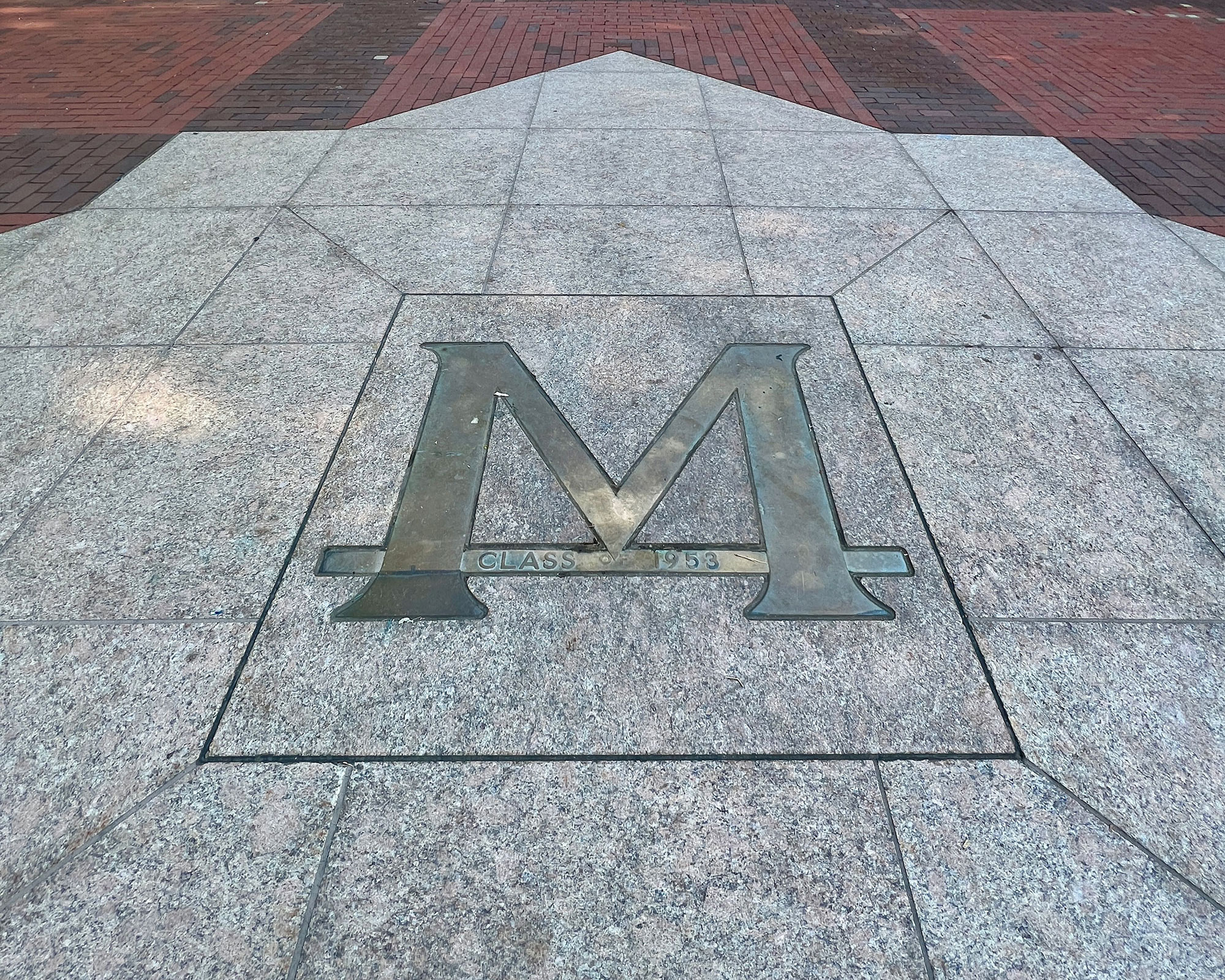 Diag M